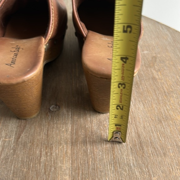 American Eagle Tan Bohemian Chunky Heel Clogs Size 7.5 - Picture 9 of 16